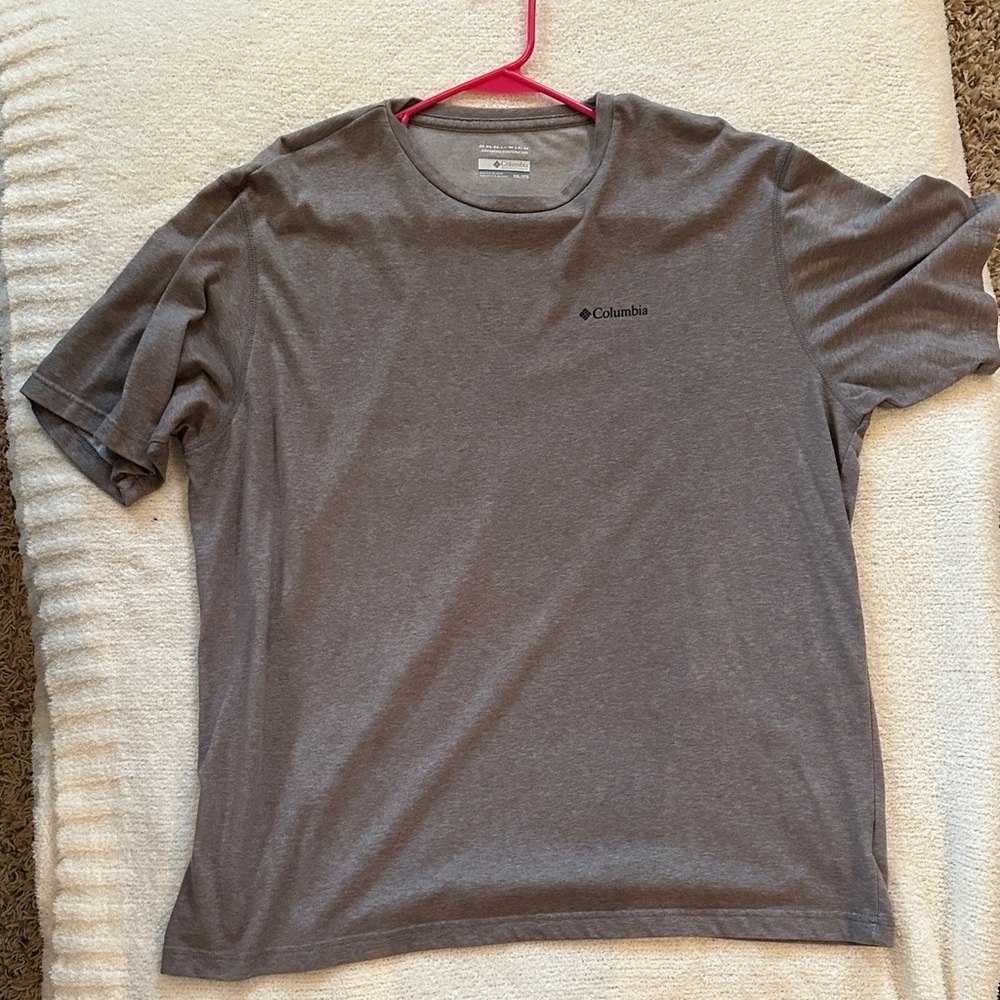 Columbia Men's Charcoal Short Sleeve Tee